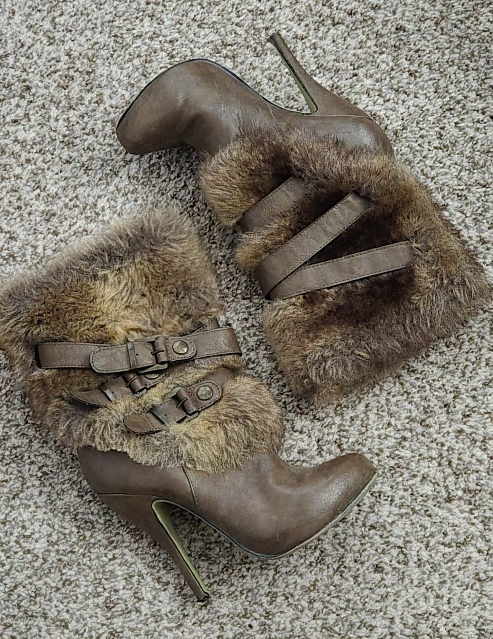 ALDO BOOTS WITH THE FUR Stiletto Heeled Booties Womens Size US 6.5 EU 37